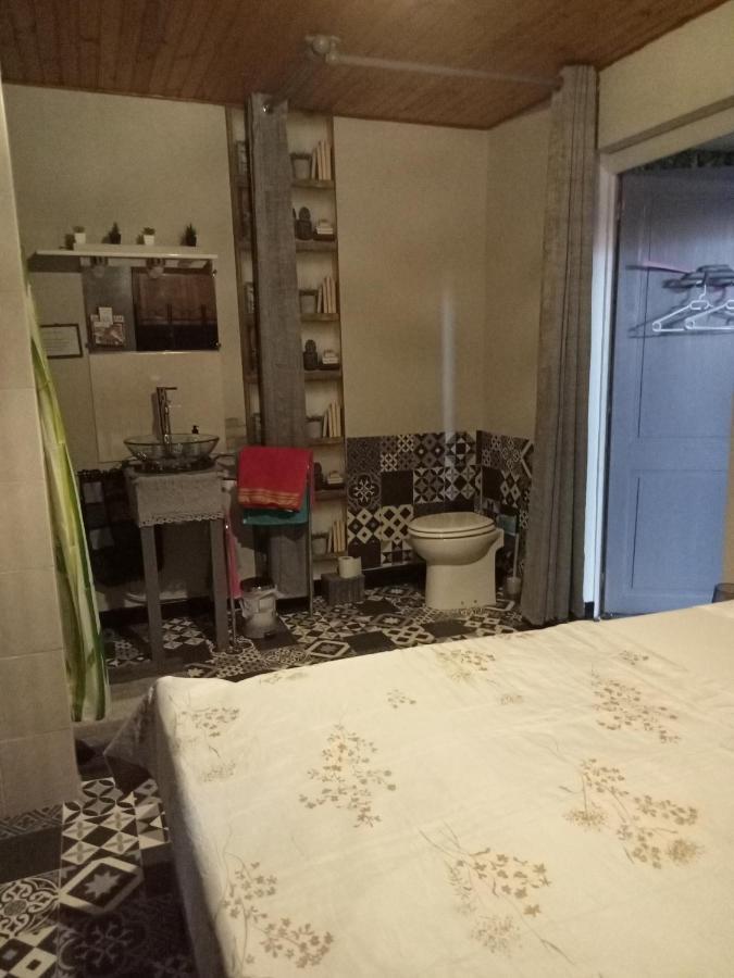 Le Repaire Des Ecureuils Bed & Breakfast Bourg-Argental Exterior photo